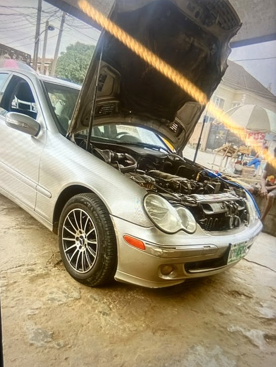 Mercedes AC service